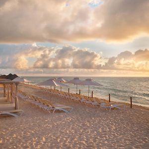 Wyndham Grand Cancun All Inclusive Resort & Villas